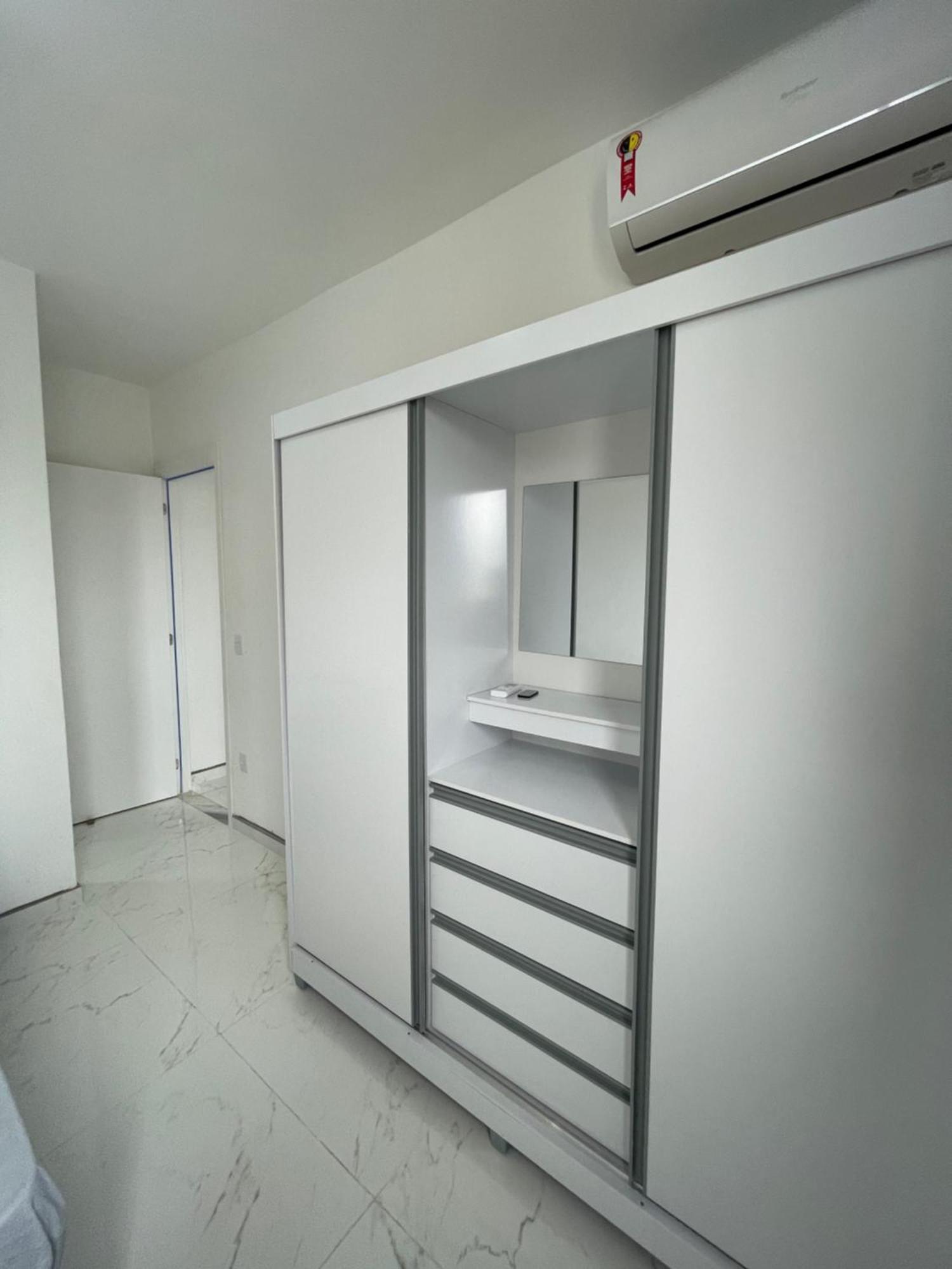 No 9° Andar Com Piscina Caraguatatuba